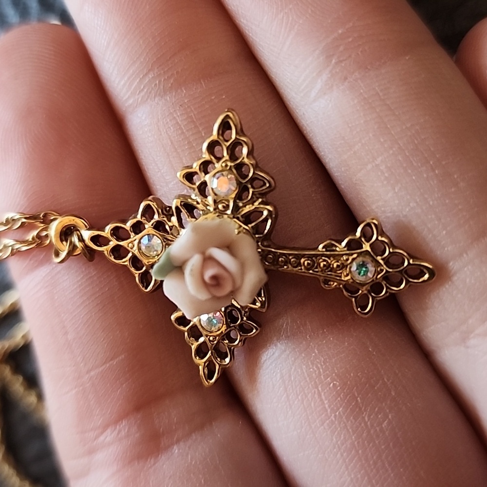 1928 Gold Necklace with Pink Rose Cross Pendant - Picture 4 of 10